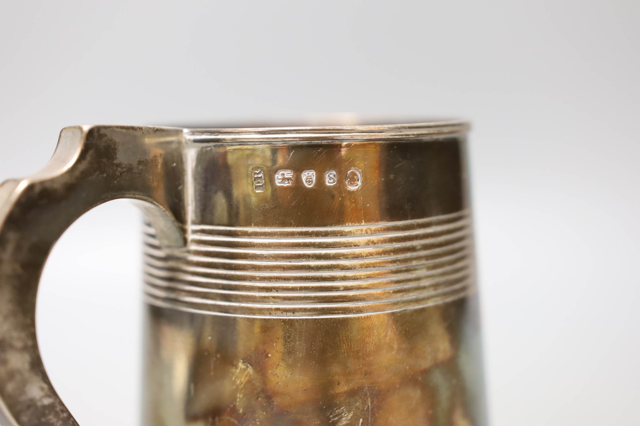 A George III silver mug, with two reeded bands, John Robins, London, 1793, 11.4cm, 363 grams.